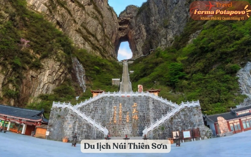 Du lịch Núi Thiên Sơn: Khám phá Thiên đường giữa lòng Trung Á