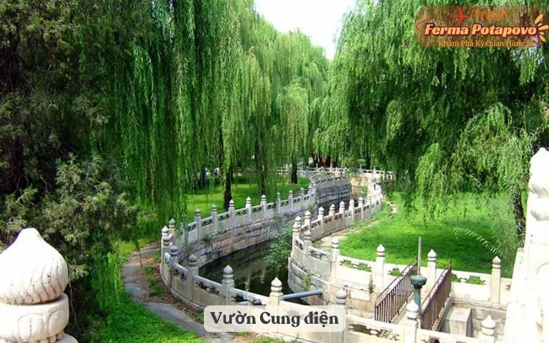 Vườn Cung điện