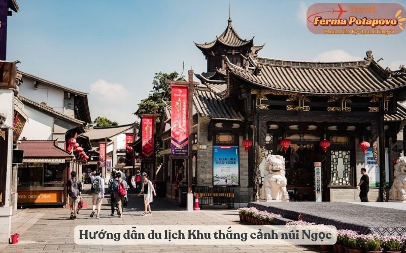 Trải nghiệm các hoạt động văn hóa truyền thống tại Làng Văn hóa